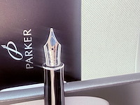 Parker sonnet vulpen - matte silver - gp nib - afbeelding 3 van  4