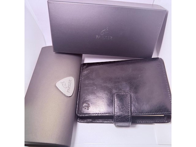 Parker sonnet vulpen 18kt gp nib - brushed steel + zwarte onyx dop - afbeelding 4 van  6