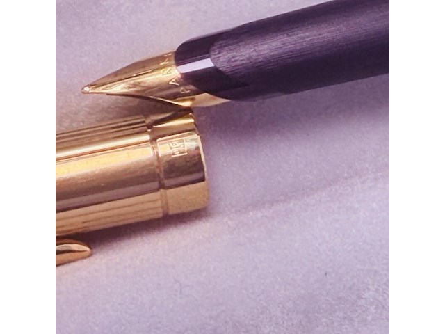Parker vulpen 23kt goldfilled fluted insignia - afbeelding 4 van  5