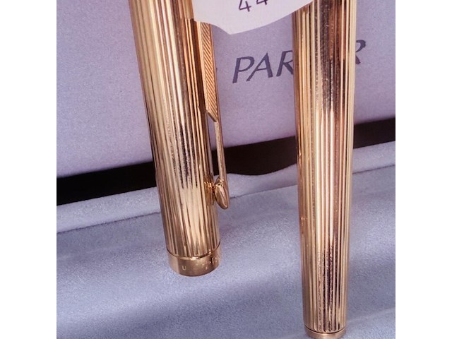 Parker vulpen 23kt goldfilled fluted insignia - afbeelding 5 van  5