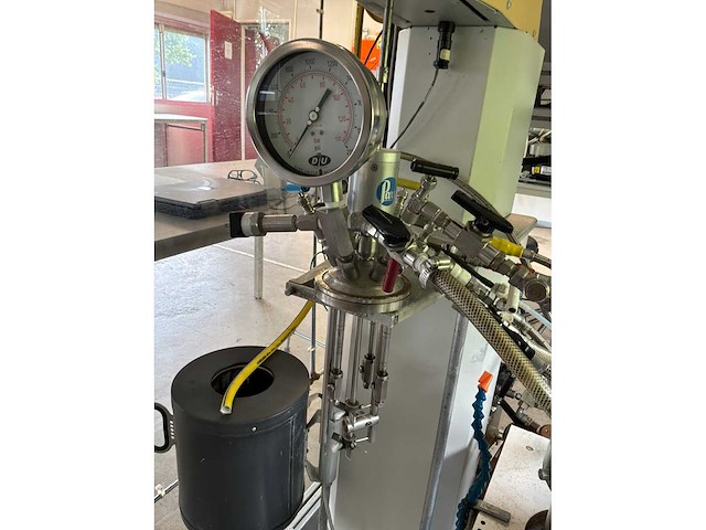 Parr instrument 4526 bench top reactor hogedrukreactorinstallatie - afbeelding 3 van  4