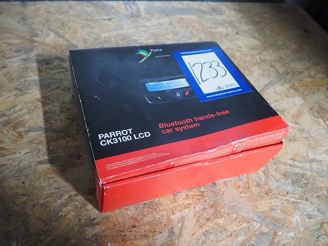 Parrot - afbeelding 1 van  5