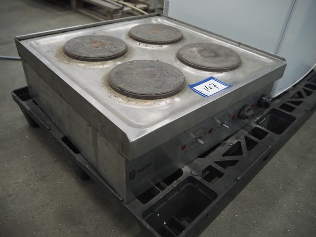 Parry - afbeelding 1 van  6