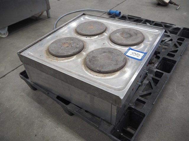 Parry - afbeelding 4 van  7