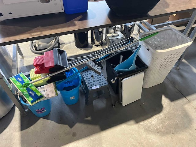 Partij - afvalemmers & prullenbakken - afbeelding 1 van  5