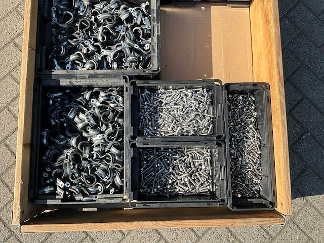 Partij - bouw- en bevestigingsmateriaal - afbeelding 2 van  3