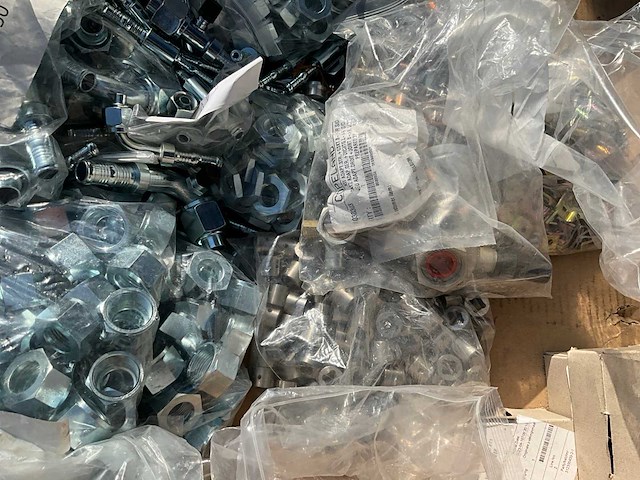 Partij - bouw- en bevestigingsmateriaal - afbeelding 8 van  14