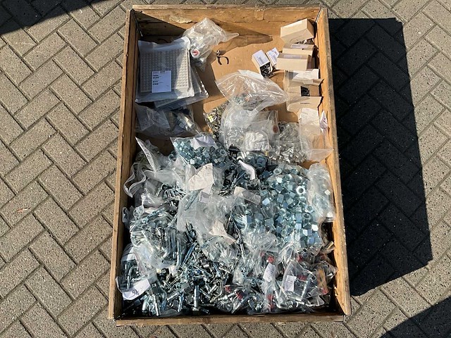 Partij - bouw- en bevestigingsmateriaal - afbeelding 7 van  14
