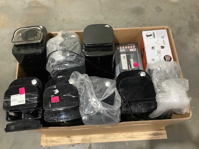 Partij - koffie- & espressomachines - 21 items. - afbeelding 4 van  7