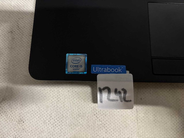 Partij - laptop (2x) - afbeelding 2 van  3