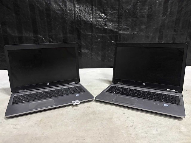 Partij - laptop (2x) - afbeelding 1 van  3