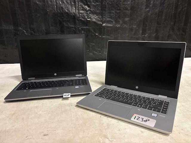 Partij - laptop (2x) - afbeelding 1 van  4