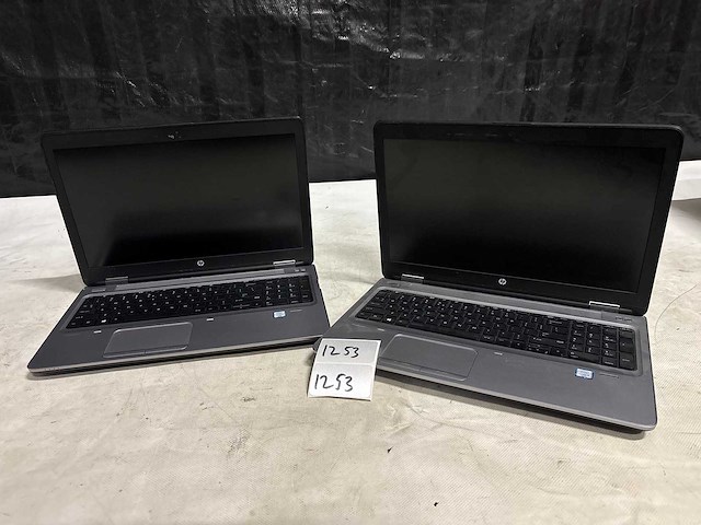 Partij - laptop (2x) - afbeelding 1 van  4