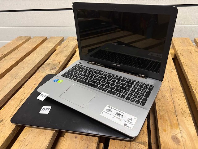 Partij - laptops (2x) - afbeelding 1 van  4