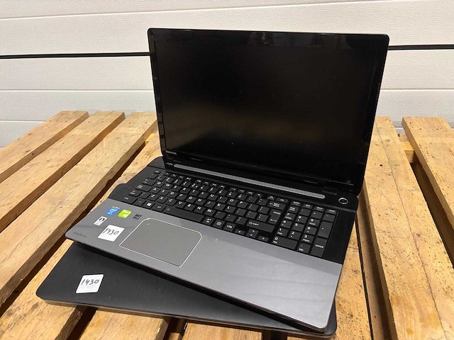 Partij - laptops (2x) - afbeelding 1 van  4
