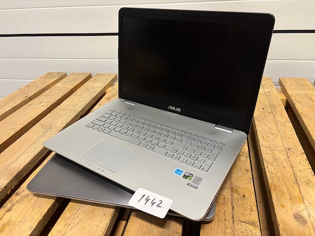 Partij - laptops (2x) - afbeelding 1 van  4