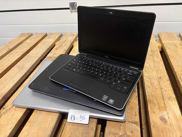 Partij - laptops (3x) - afbeelding 1 van  6