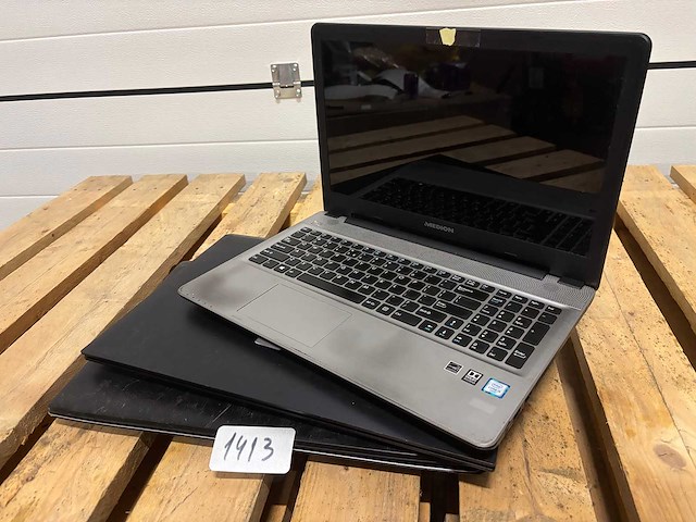 Partij - laptops (3x) - afbeelding 1 van  5