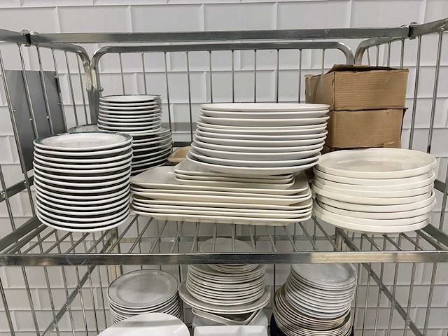 Partij - porselein - servies - afbeelding 5 van  6