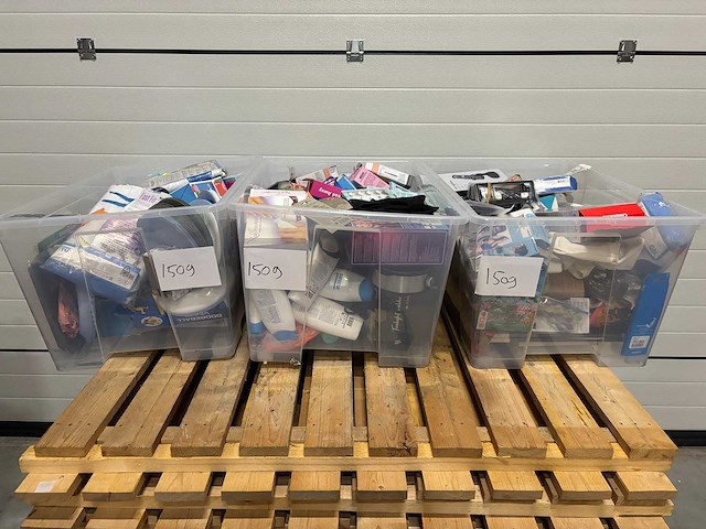 Partij - retourgoederen - afbeelding 1 van  9