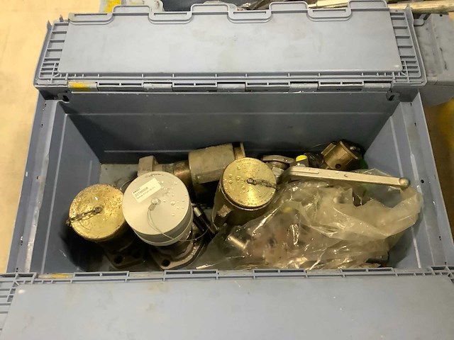 Partij - scheepvaart benodigdheden - afbeelding 4 van  5