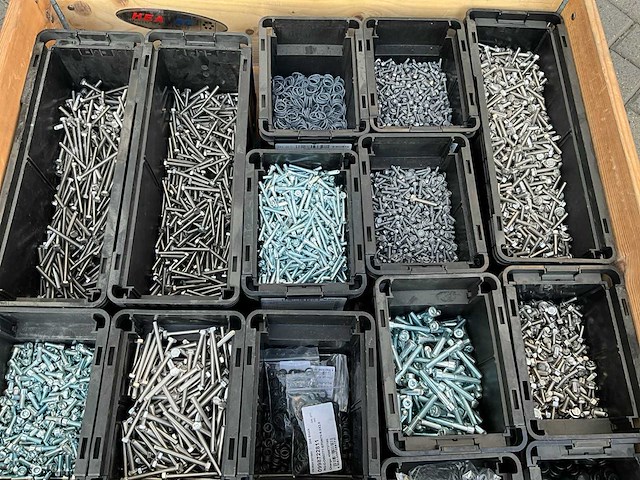 Partij - würth - bouten - moeren en bevestigingsmaterialen - afbeelding 28 van  29