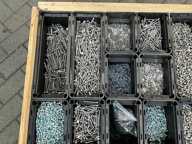 Partij - würth - bouten - moeren en bevestigingsmaterialen - afbeelding 10 van  22
