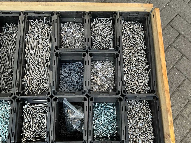 Partij - würth - bouten - moeren en bevestigingsmaterialen - afbeelding 11 van  22