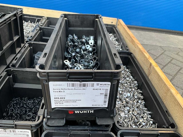 Partij - würth - bouten - moeren en bevestigingsmaterialen - afbeelding 13 van  22