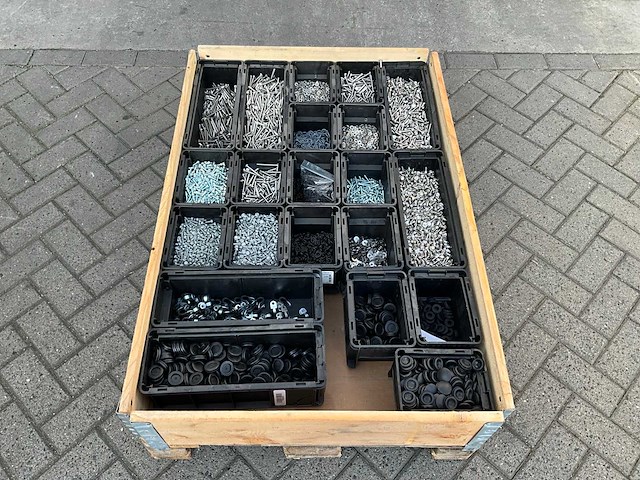 Partij - würth - bouten - moeren en bevestigingsmaterialen - afbeelding 2 van  22