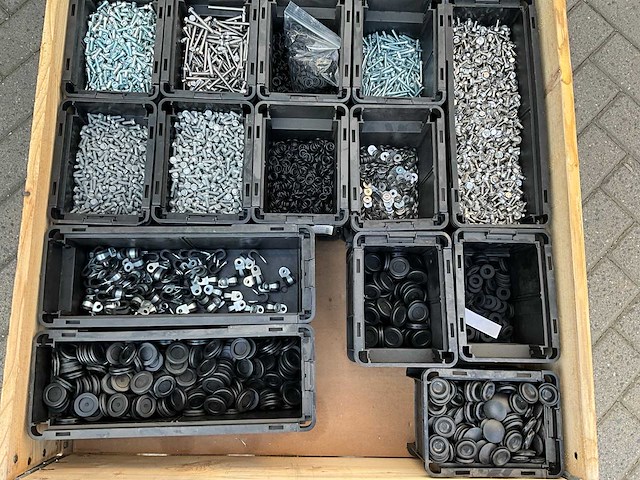 Partij - würth - bouten - moeren en bevestigingsmaterialen - afbeelding 5 van  22