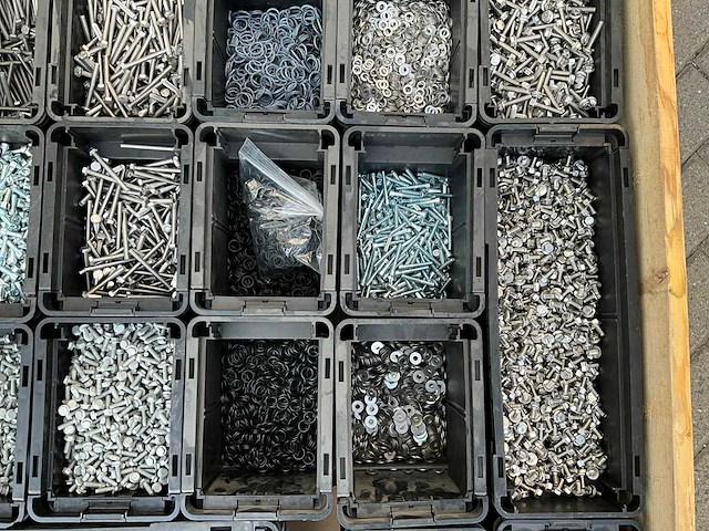 Partij - würth - bouten - moeren en bevestigingsmaterialen - afbeelding 8 van  22