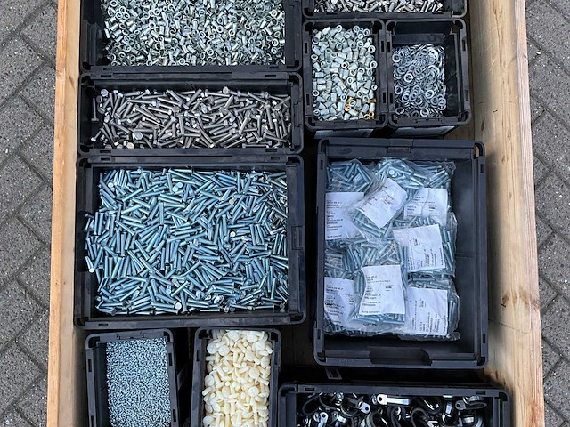 Partij - würth - bouten - moeren en bevestigingsmaterialen - afbeelding 4 van  13