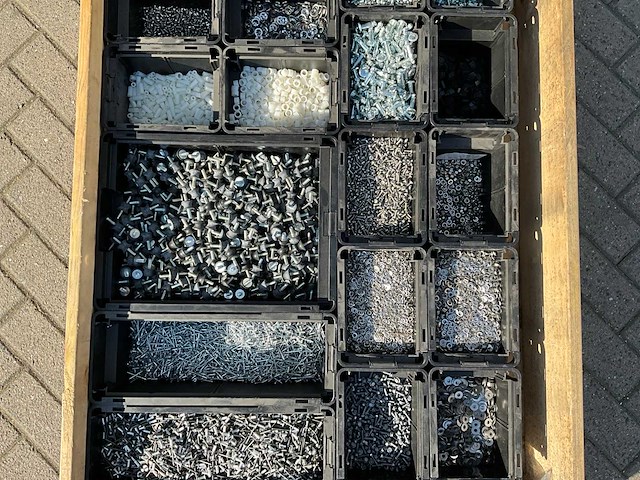 Partij - würth - bouten - moeren en bevestigingsmaterialen - afbeelding 4 van  17