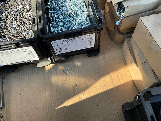 Partij - würth - bouten - moeren en bevestigingsmaterialen - afbeelding 19 van  19