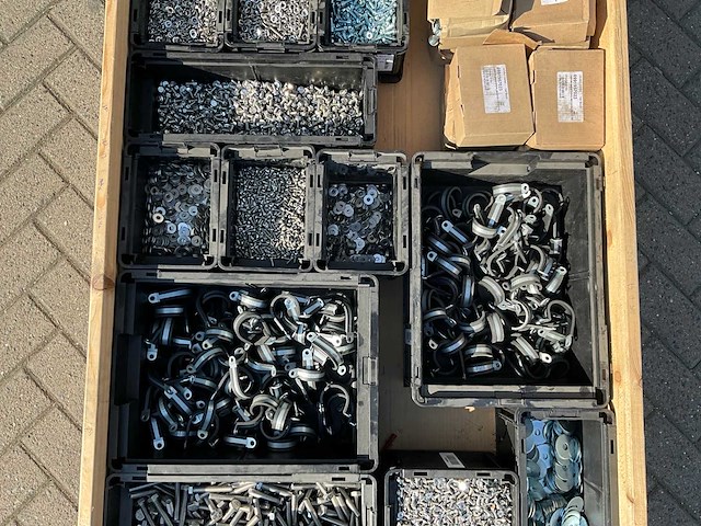 Partij - würth - bouten - moeren en bevestigingsmaterialen - afbeelding 4 van  19