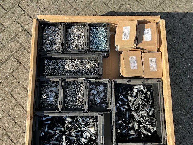 Partij - würth - bouten - moeren en bevestigingsmaterialen - afbeelding 5 van  19