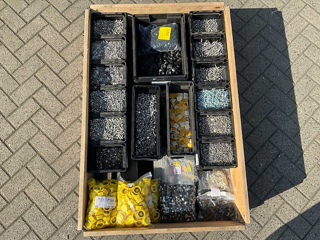 Partij - würth - bouten - moeren en bevestigingsmaterialen - afbeelding 7 van  23