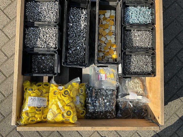 Partij - würth - bouten - moeren en bevestigingsmaterialen - afbeelding 12 van  23