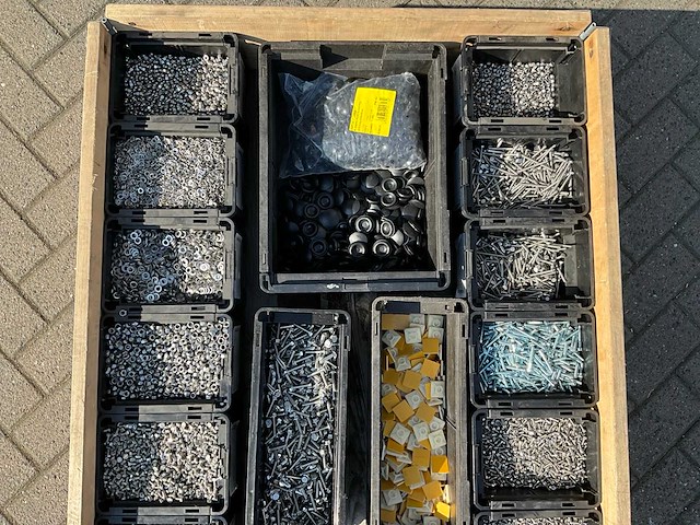 Partij - würth - bouten - moeren en bevestigingsmaterialen - afbeelding 14 van  23