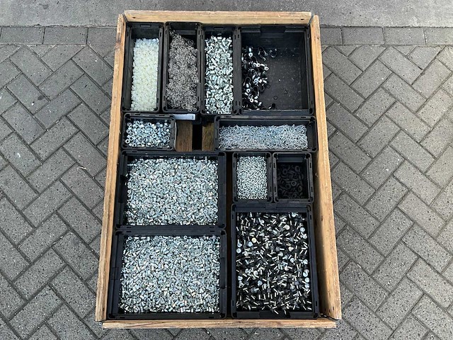 Partij - würth - bouten - moeren en bevestigingsmaterialen - afbeelding 1 van  15