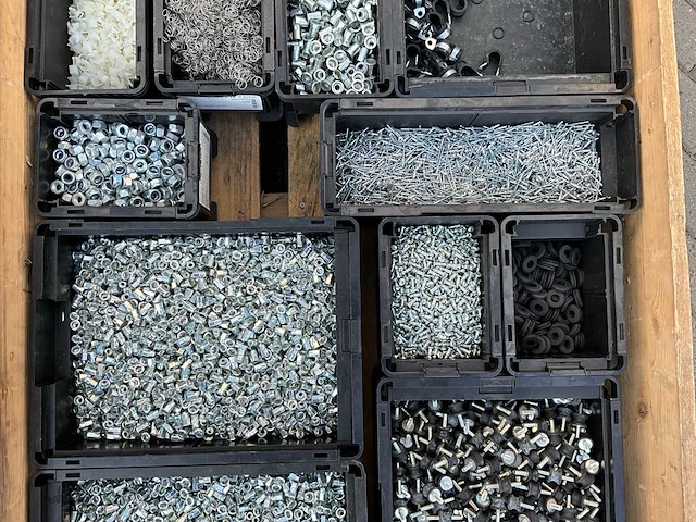Partij - würth - bouten - moeren en bevestigingsmaterialen - afbeelding 5 van  15