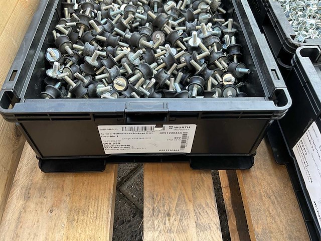 Partij - würth - bouten - moeren en bevestigingsmaterialen - afbeelding 7 van  15