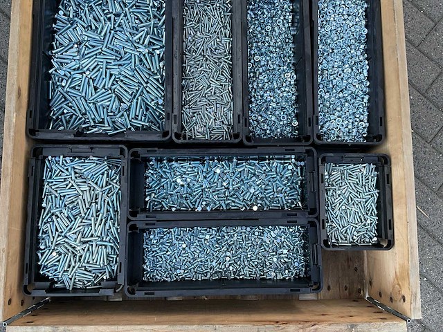 Partij - würth - bouten - moeren en bevestigingsmaterialen - afbeelding 2 van  13