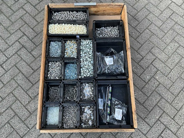 Partij - würth - bouten - moeren en bevestigingsmaterialen - afbeelding 11 van  14