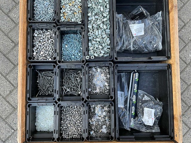 Partij - würth - bouten - moeren en bevestigingsmaterialen - afbeelding 2 van  14