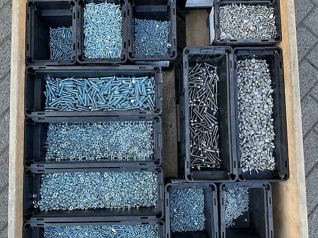 Partij - würth - bouten - moeren en bevestigingsmaterialen - afbeelding 4 van  18