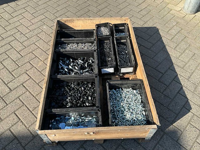 Partij - würth - bouten - moeren en bevestigingsmaterialen - afbeelding 2 van  12