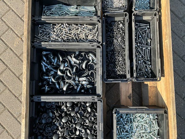 Partij - würth - bouten - moeren en bevestigingsmaterialen - afbeelding 4 van  12