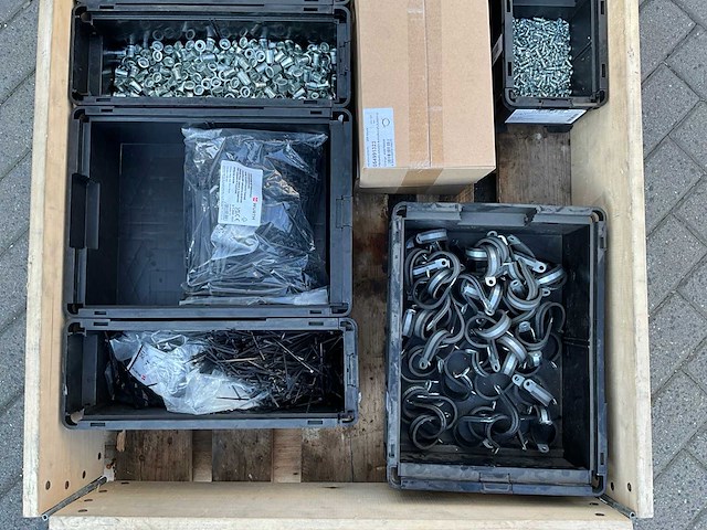 Partij - würth - bouten - moeren en bevestigingsmaterialen - afbeelding 2 van  16